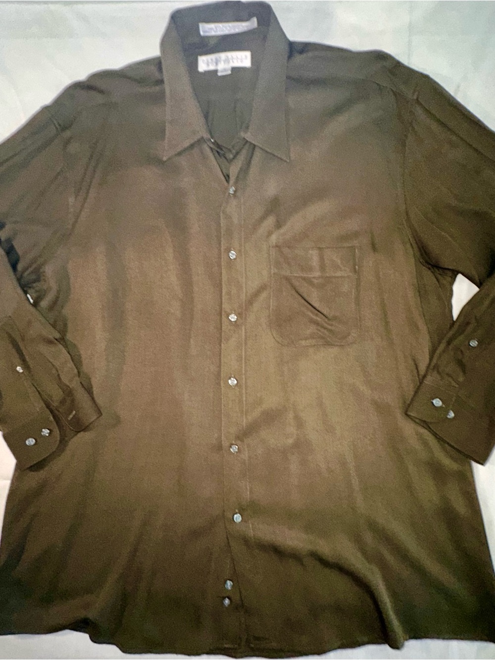 Perry Ellis Men's Long Sleeve Dress business Shirt. elegant tailored corporate.